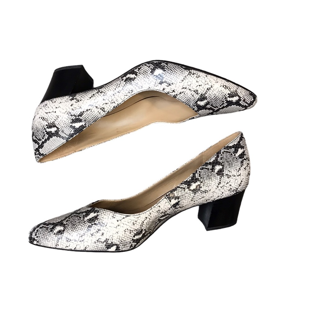 Brand:Naturalizer, size 9.5, cream, black, snakeskin, pumps